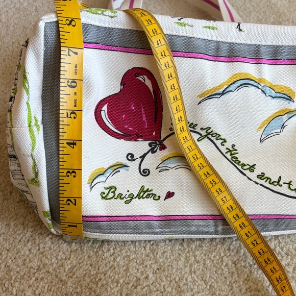 Brighton canvas tote Free Your Heart city-scape - Picture 4 of 13